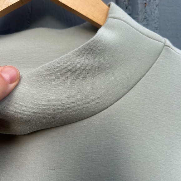 Leze the Label Maya Turtleneck, Matcha, size XL - Picture 8 of 10